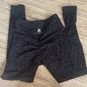 Ryderwear black leopard print leggings